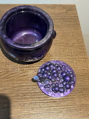 🧙‍♀️ Resin Witch’s Cauldron – stash jar with lid