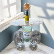 ✨ Elegant Gold Flake Resin Wine Gift Set — Wine Holder, Stopper & Glasses