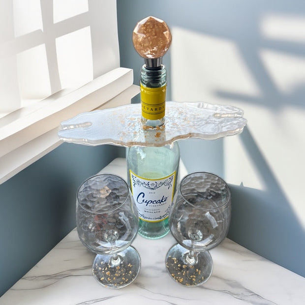 ✨ Elegant Gold Flake Resin Wine Gift Set — Wine Holder, Stopper & Glasses