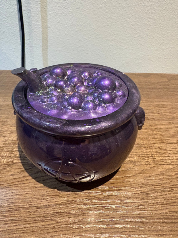 🧙‍♀️ Resin Witch’s Cauldron – stash jar with lid