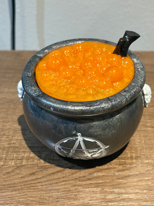 🧙‍♀️ Resin Witch’s Cauldron – stash jar with lid